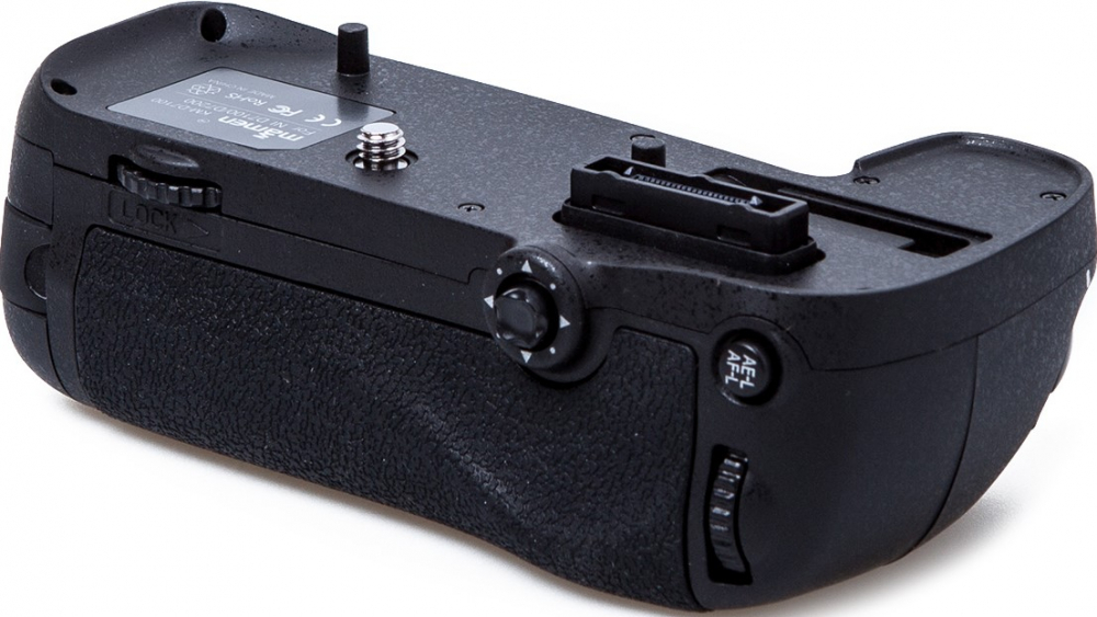 NIKON MB-D15